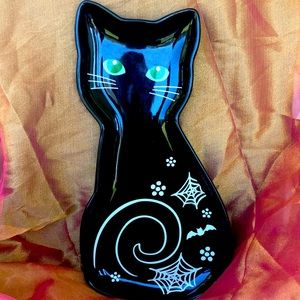 Temptations black cat platter